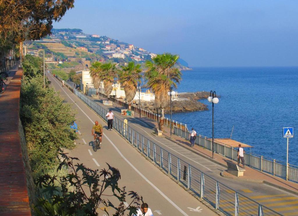 Casa Vacanza Rossella San Remo Buitenkant foto