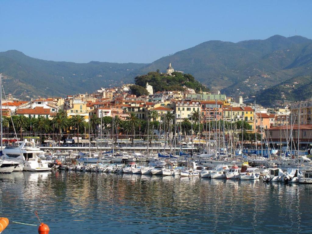 Casa Vacanza Rossella San Remo Buitenkant foto